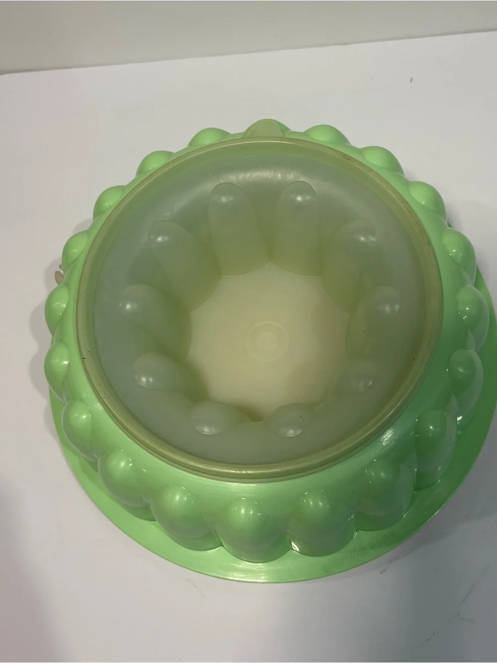 Vintage Tupperware Jel-A-Ring Green Jello Mold Insert Ring And Lid